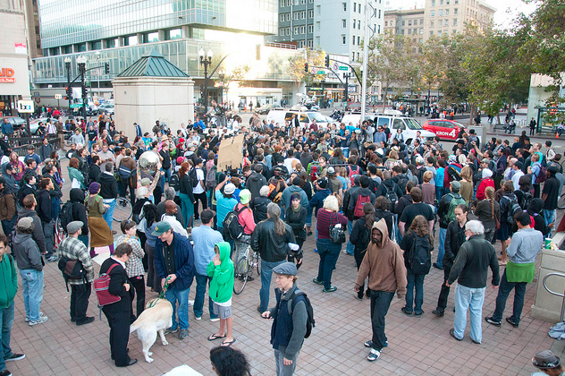 PHOTOS: Occupy Oakland protesters prevented from joining demonstrators in San Francisco