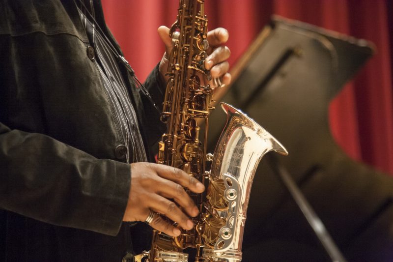 Renowned jazz saxophonist, Greg Osby, solos during a jazz master class in Knuth Hall Wednesday, Oct. 15, 2014. Martin Bustamante / Xpress.