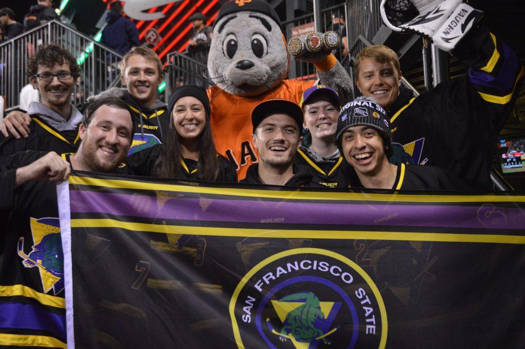 The+SF+State+hockey+team+poses+with+mascot%2C+Lou+Seal%2C+September+16%2C+2015+%28Tyler+Lehman+%2F+Xpress%29