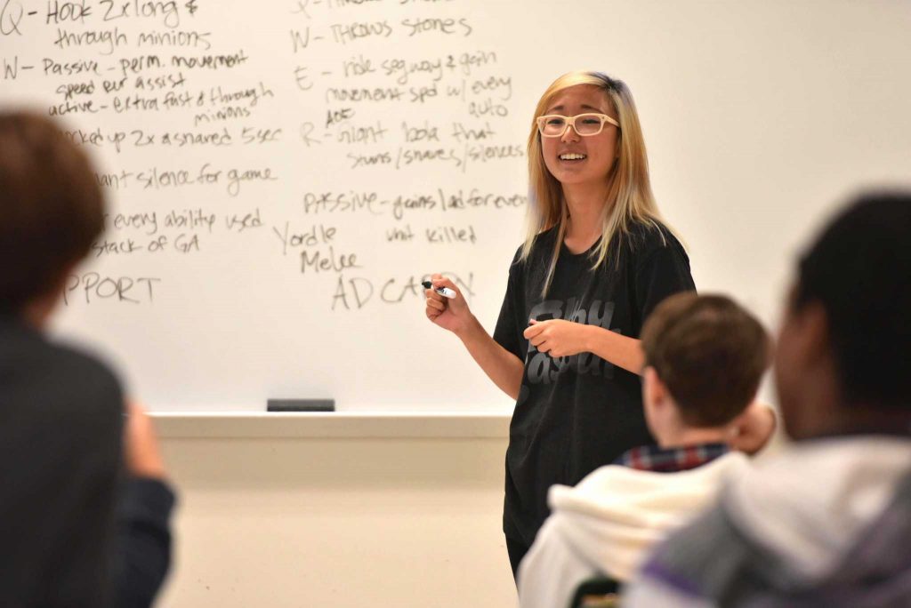 Esport Club president Jasmine Hong talks to the students joining the club at a classroom of Burk Hall at SF State Friday, Oct.16. (Qing Huang / Xpress)