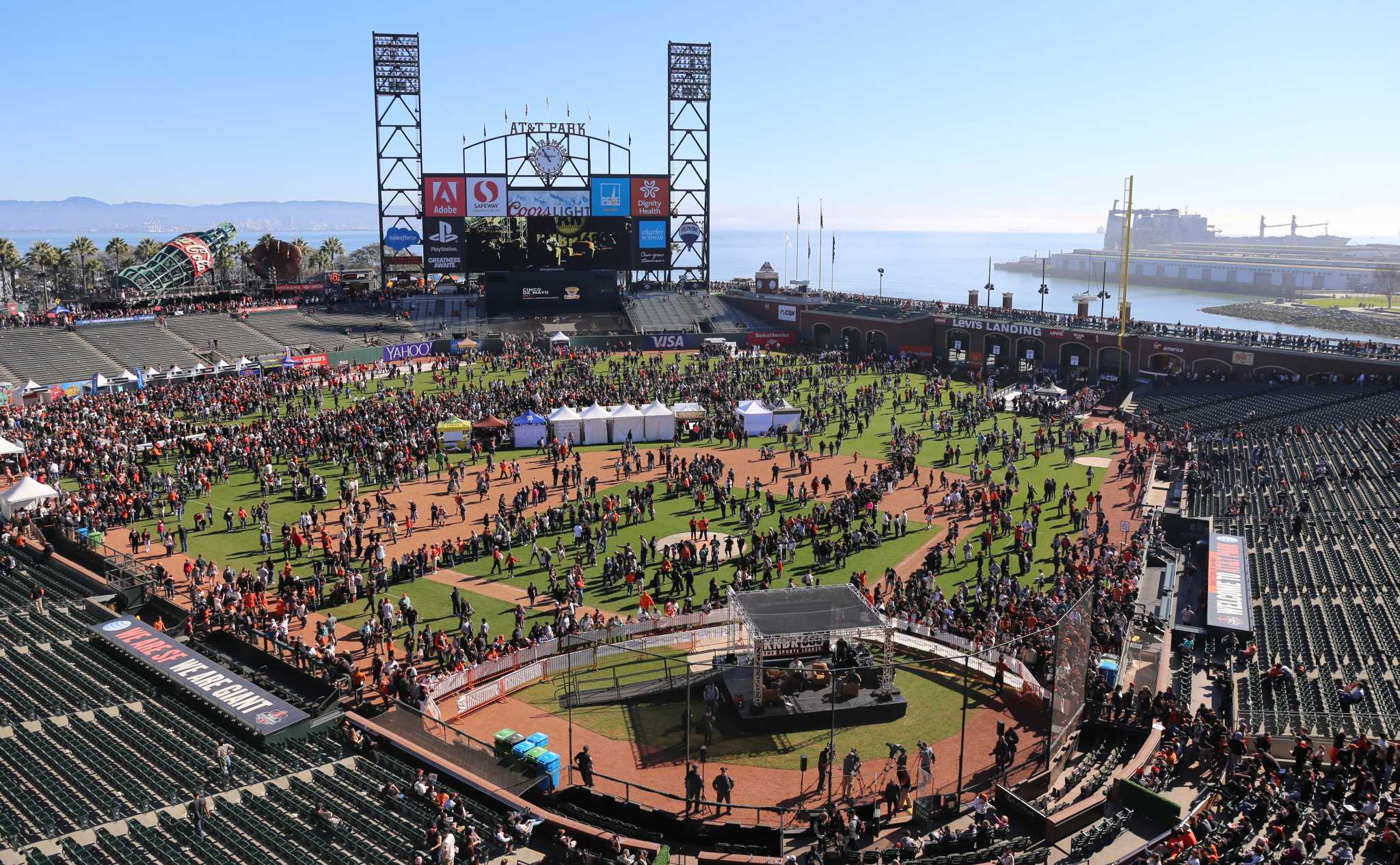 SF Giants' FanFest: which players are attending; best way to get