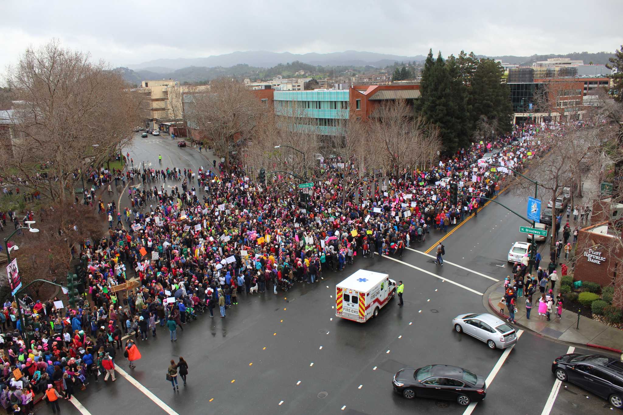 Thousands+gather+for+Womens+March+across+the+Bay+Area
