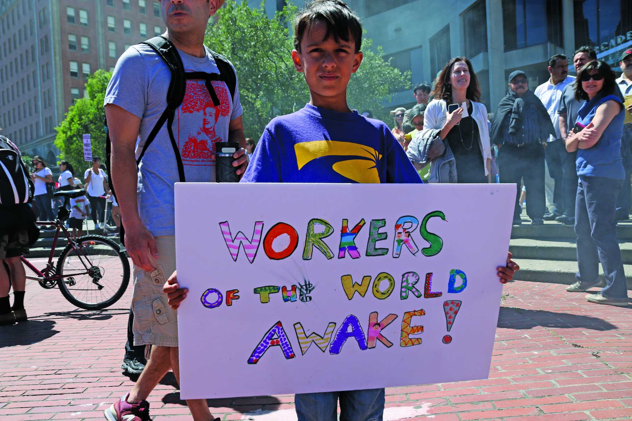Immigrants+and+workers+side-by-side+at+SF+May+Day+march