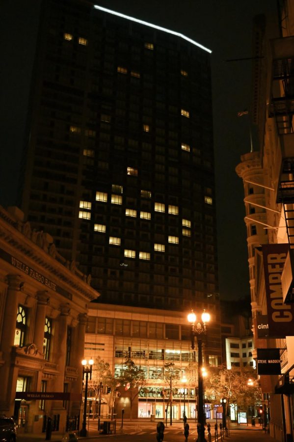 Office building above Equinox, lit up its windows to create a heart facing Market Street to show solidarity during these times of uncertainty. (Dyanna Calvario / Golden Gate Xpress)