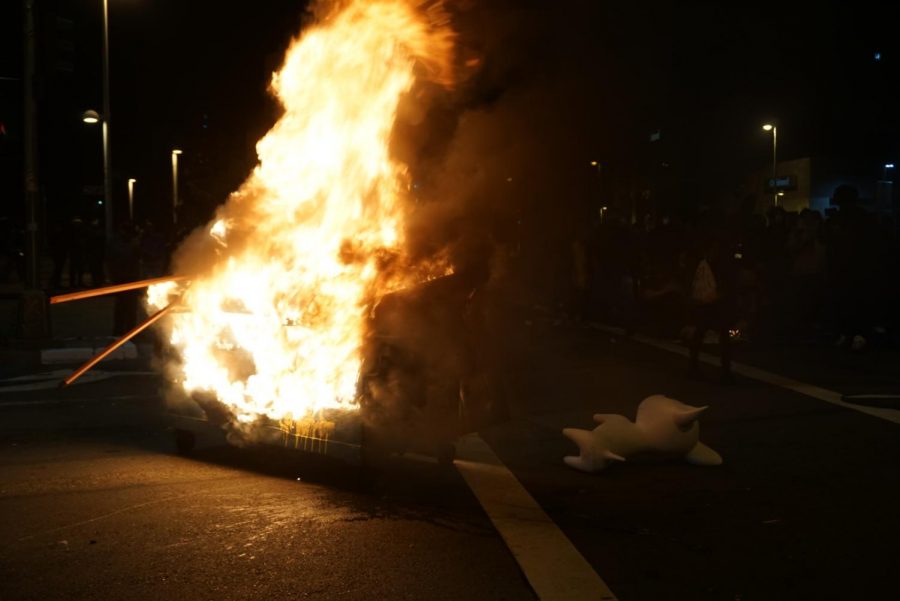 Protests broke out in downtown Oakland, CA on Friday night. (Jocelyn Hernandez Gomez / Golden Gate Xpress)