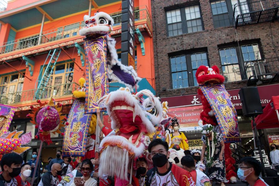 Providing the festival’s final performance, Leung’s White Crane Dragon and Lion Dance Association prepare to start a parade down Grant Ave. to celebrate the 31stannual Autumn Moon Festival in Chinatown on Sept. 12, 2021. “For the past 31 years, we’ve been trying very hard to bring business back into Chinatown,” entertainment coordinator Cynthia Yeesaid in regard to the curation of the Autumn Moon Festival. (Morgan Ellis/Golden Gate Xpress)