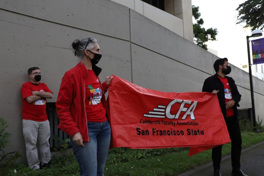 SF State CFA members stage an action in front of the Administration Building on Nov. 5, 2021. The chapter demanded President Lynn Mahoney to stand with faculty in its contract negotiations. (Amaya Edwards / Golden Gate Xpress)