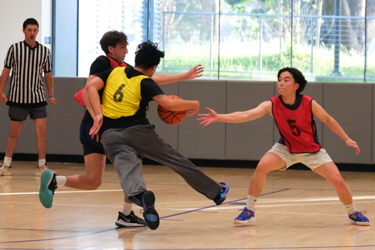 A player shoots a free throw during the intramural basketball league semi-finals on Monday, April 22, 2024. (Andrew Fogel/Golden Gate Xpress)