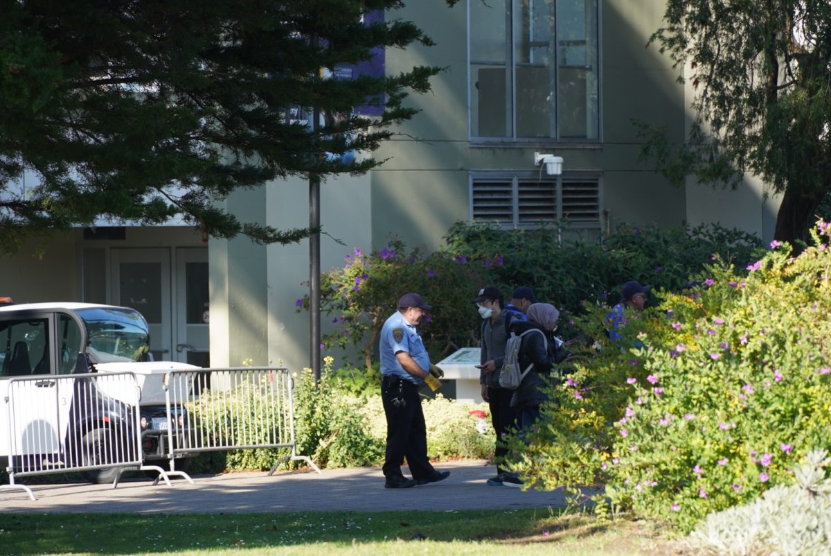 UPD officers lock down the main campus on Thursday, Dec. 19, 2024. (Autumn DeGrazia for Golden Gate Xpress)